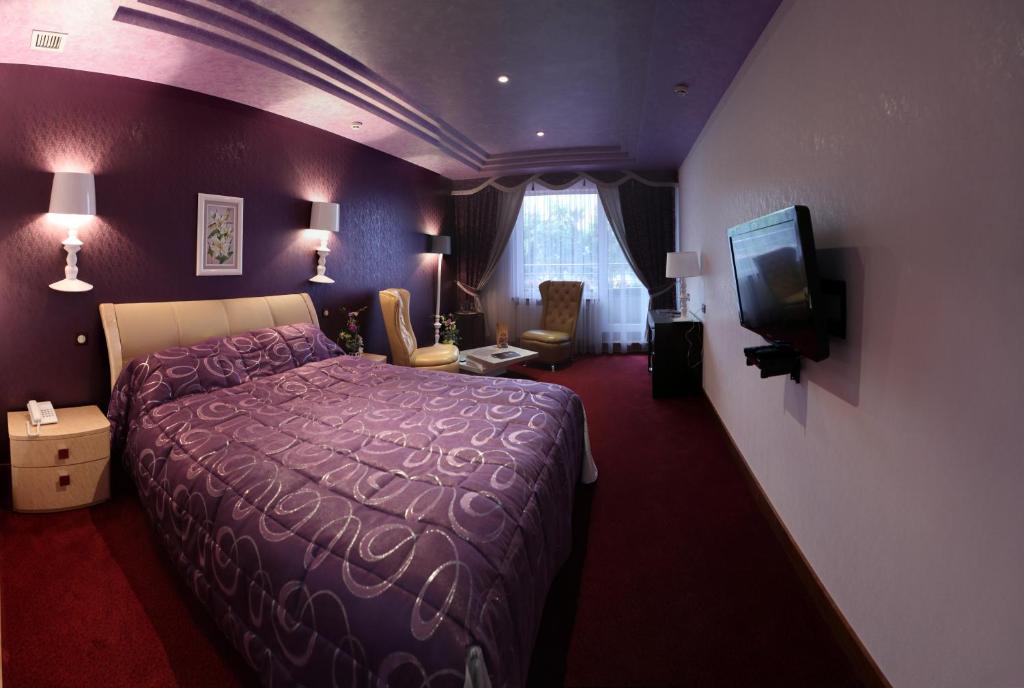 Nadiya Hotel 4*