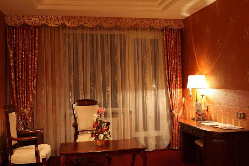 Nadiya Hotel 4*