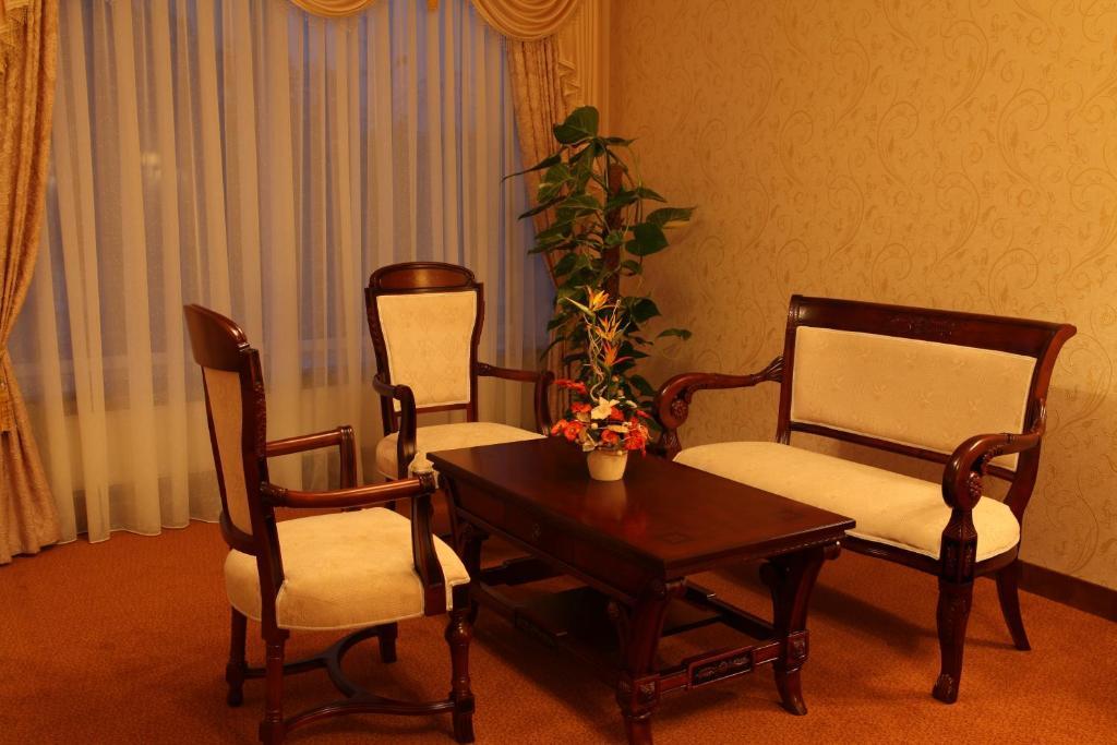 Nadiya Hotel